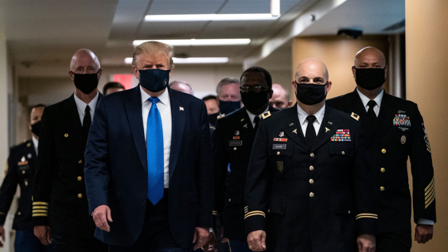 Trump Wears Mask During Visit to Military Hospital in Maryland