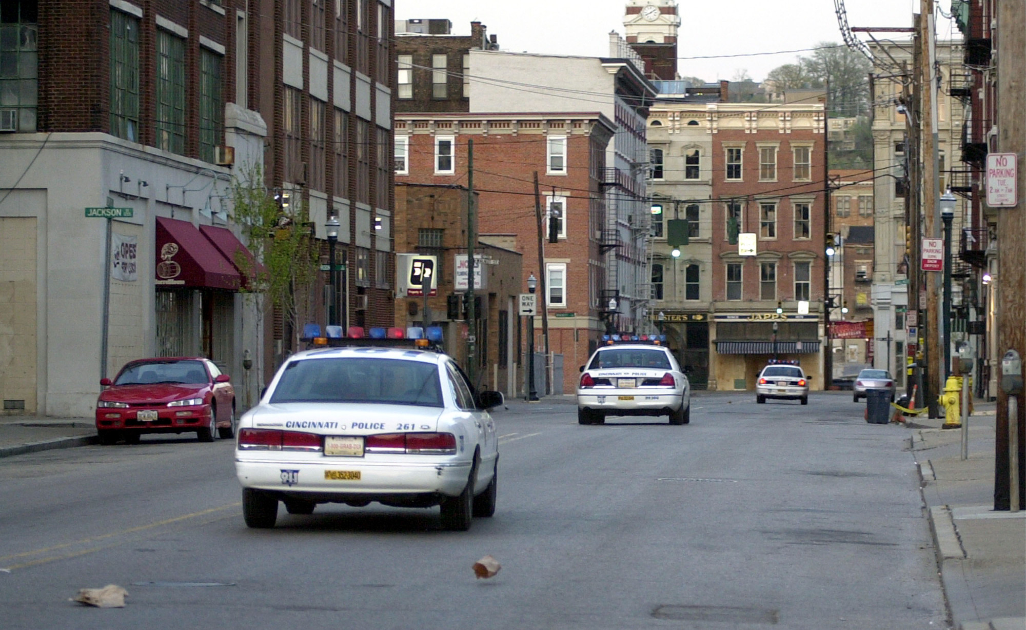 High-Speed Cincinnati Police Chase Kills 2 Bystanders, Hurts 2 More in Kentucky