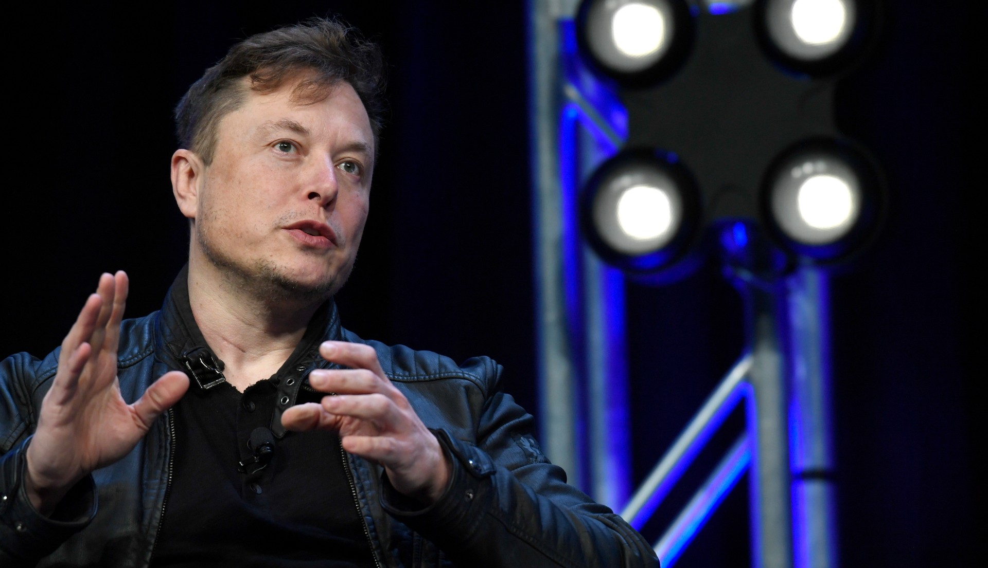 SEC Says Tesla Failed to Vet Musk’s Tweets