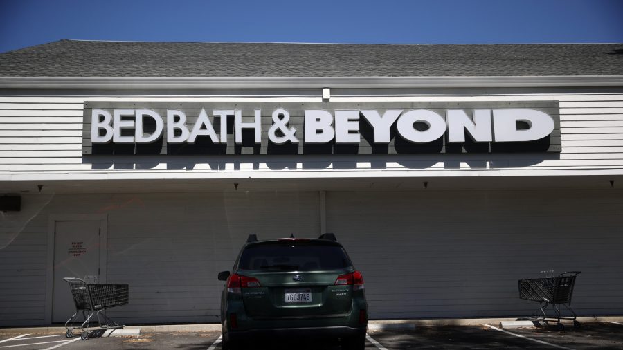 Bed Bath & Beyond Is Laying Off 2,800 Employees