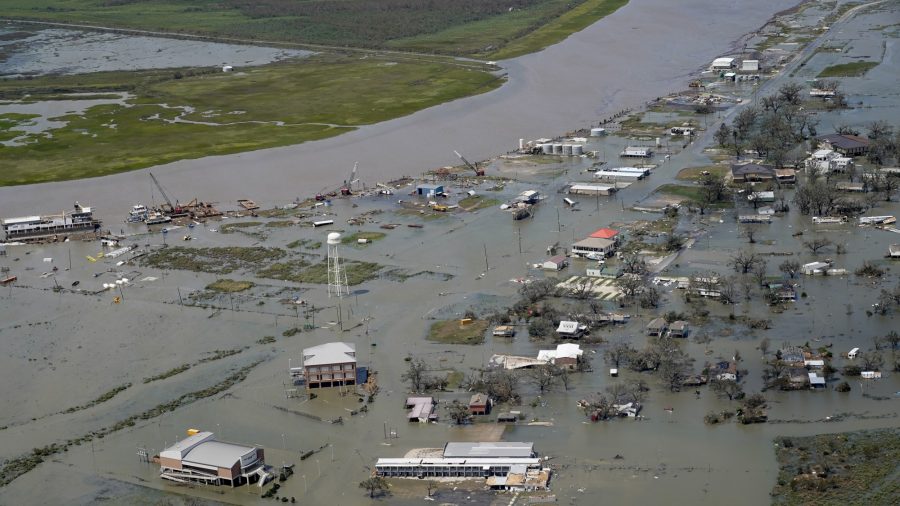 Coastal Louisiana a Hot Mess as Laura’s Leftovers Move East