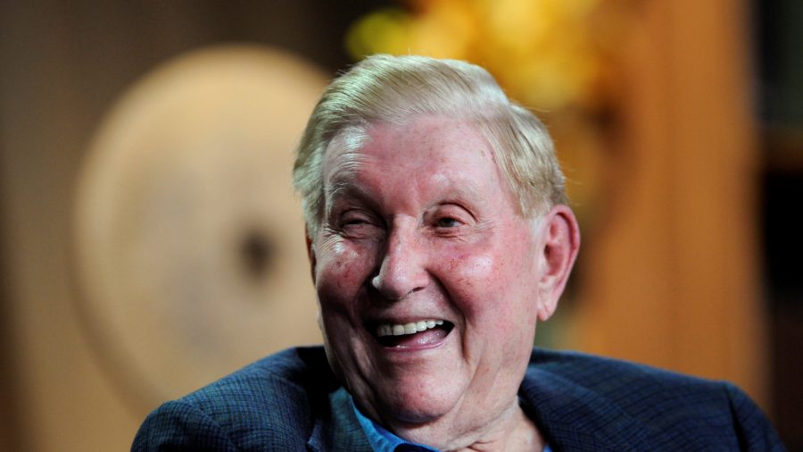 Sumner Redstone, Billionaire Media Mogul, Dead at 97