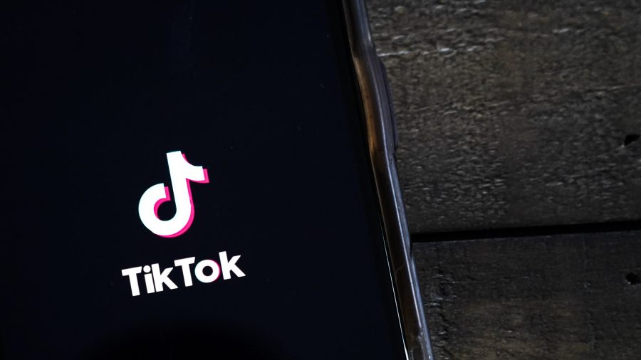 Nebraska Governor Bans TikTok on State Devices