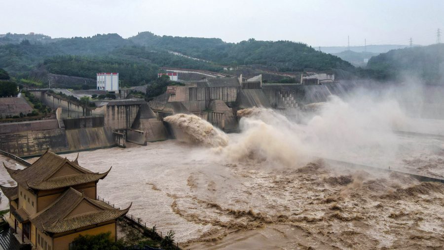 China In Focus (Aug. 7): Third Wave of Flooding Forms in the Yellow River