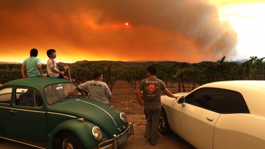 Residents Work Together to Help Evacuees