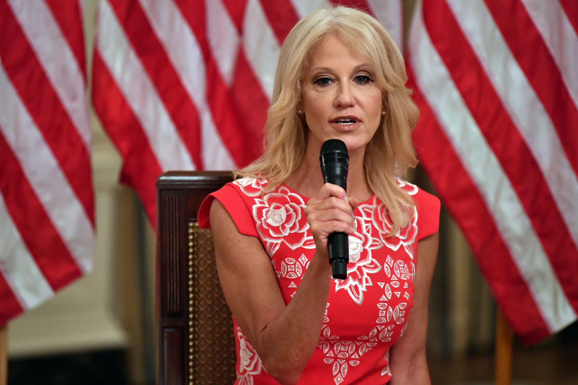 Kellyanne Conway to Leave White House End of Month