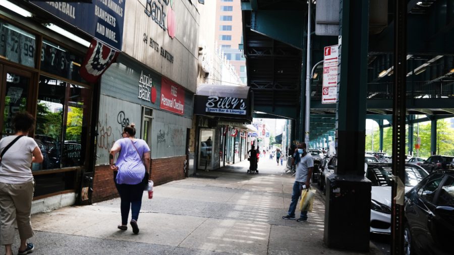 Retail Chains Shutter in New York City