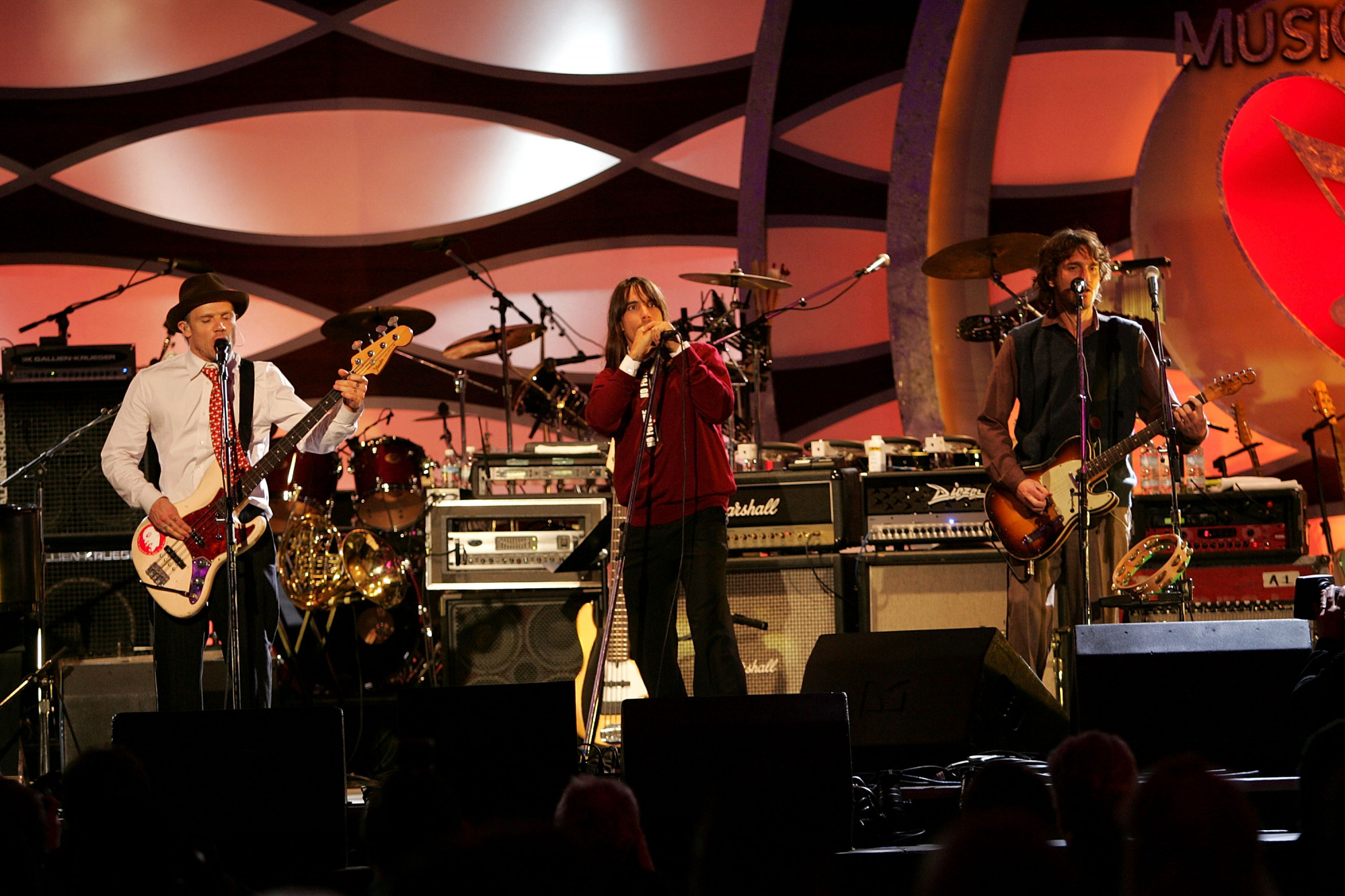 Jack Sherman, an Early Guitarist With the Red Hot Chili Peppers, Dies