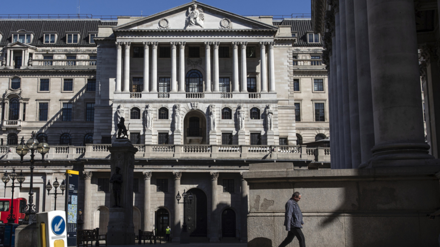 Bank of England Takes More Emergency Action | NTD