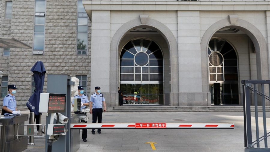 China Warns Celebrities Over Tax Evasion