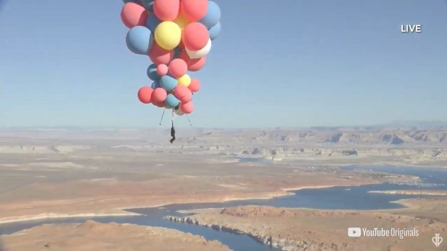 David Blaine Successfully Flies Over the Arizona Desert Holding Onto Helium Balloons
