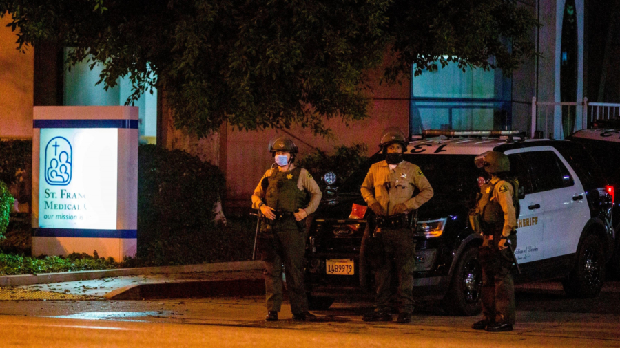 Search for Gunman Who Shot 2 Los Angeles Deputies