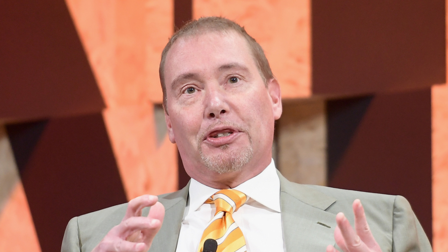 Billionaire Jeffrey Gundlach Suggests He’s Contemplating Leaving California Over Taxes