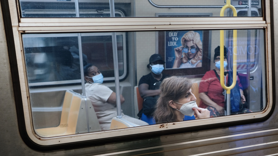 New York Subway Fines Riders Without Masks $50