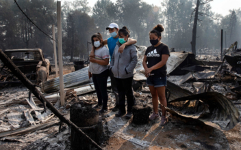 ‘Evacuate Now:’ Wildfires Grow in Oregon as 500,000 Flee