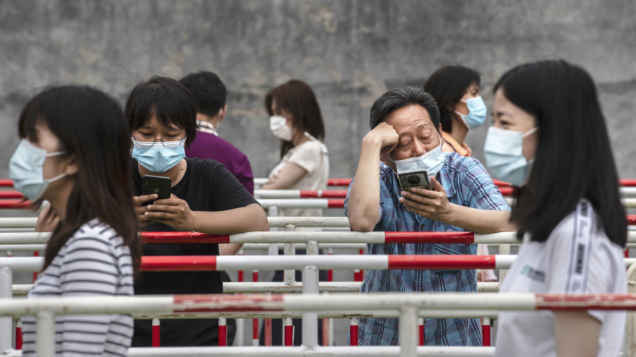 How Chinese Officials Manipulate Public Opinion