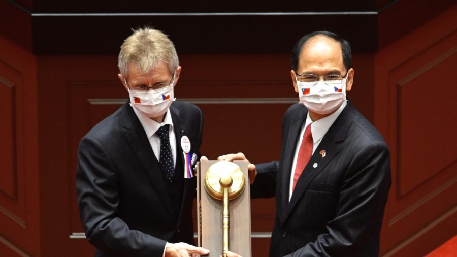 Czech Senate President Visits Taiwan