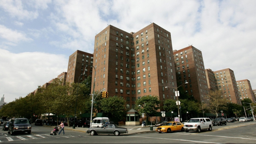 NYC Eyes Ban on Criminal Background Checks