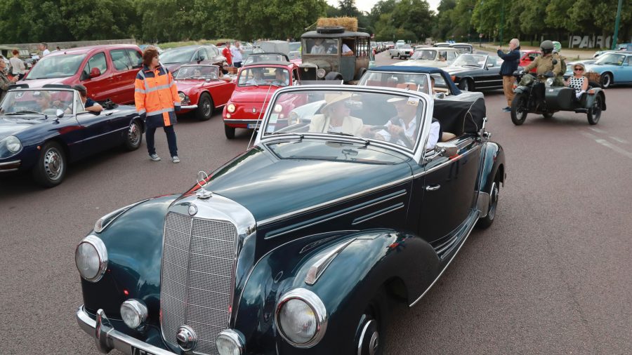 Vintage Vehicles Take to Streets of Paris