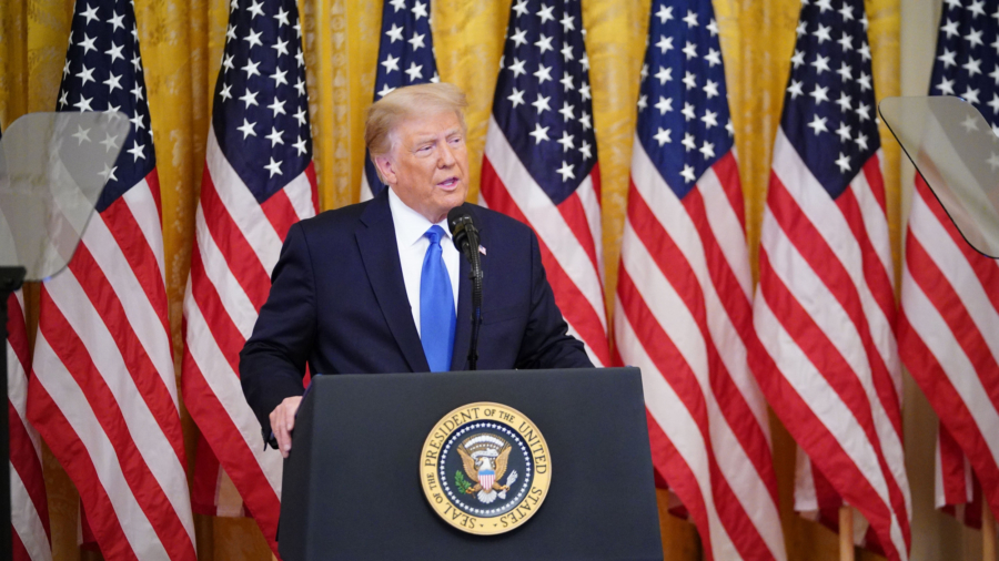 Trump Expands Ban on Critical Race Theory