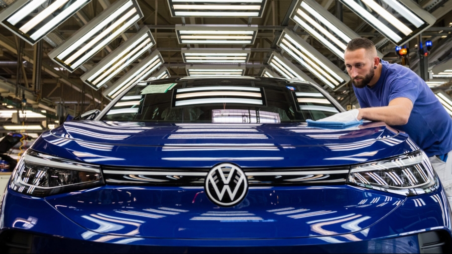 German Car Industry's Decisions Between Human Rights and Business