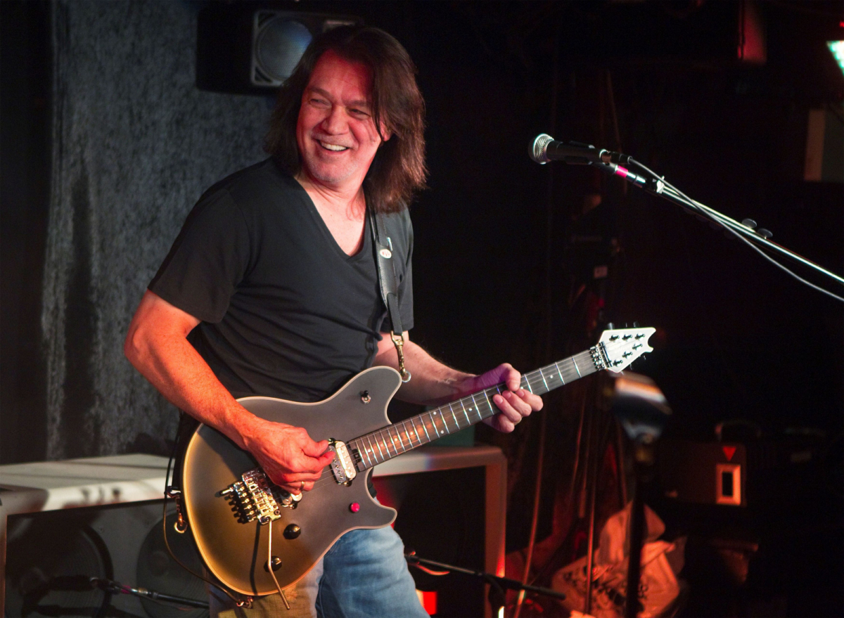 Guitarist Eddie Van Halen performs during a private Van Halen show to announce the band's upcoming tour at Cafe Wha? in New York January 5, 2012. (Lucas Jackson/reuters)