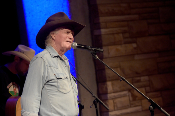 Billy Joe Shaver performs at the Country Music Hall of Fame and Museum during the Americana Music Festival in Nashville, Tennessee, on Sep. 20, 2014. (Rick Diamond/Getty Images)