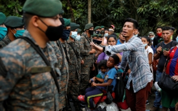 Guatemala Sends Over 3,000 Honduran Migrants Home From Caravan