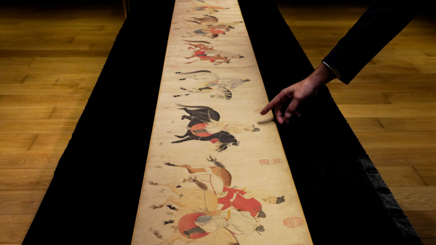 700-Year-Old Chinese Scroll Sells for $41.8 Million in Hong Kong