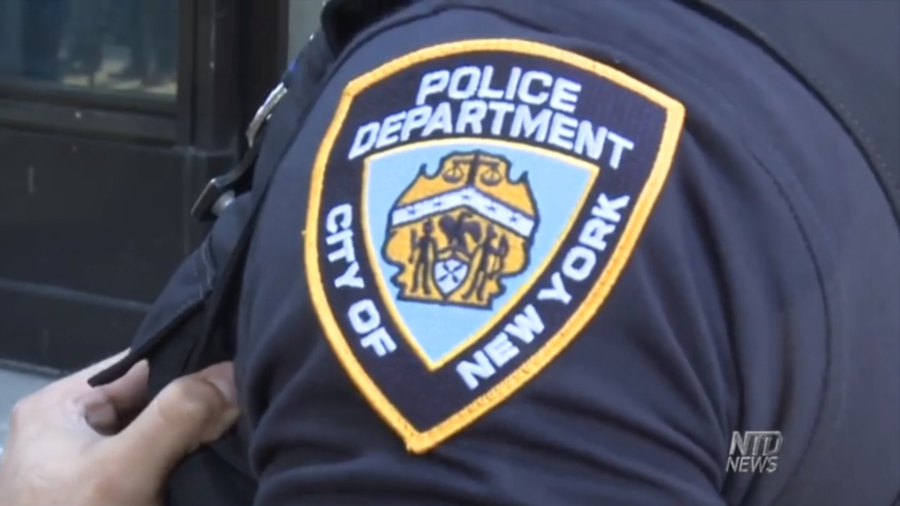 NYC to Support Police With Blue Ribbons