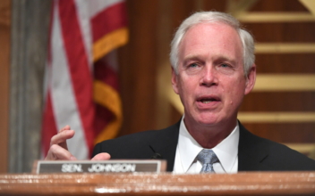 Sen. Johnson Suggests Bobulinski Emails Are Authentic, May Release to Public