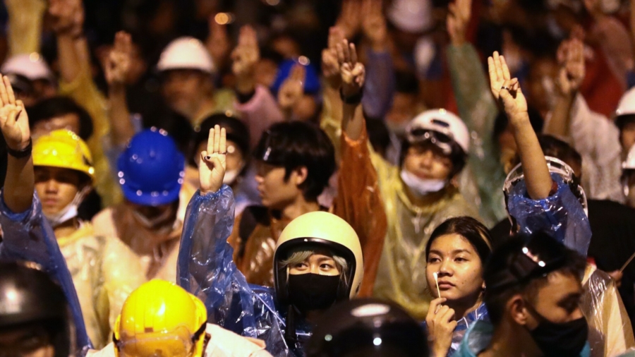 Thais Run Mass Protests With Hand Signals