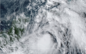 Zeta Likely Hurricane Before Hitting Yucatan, Heading for US
