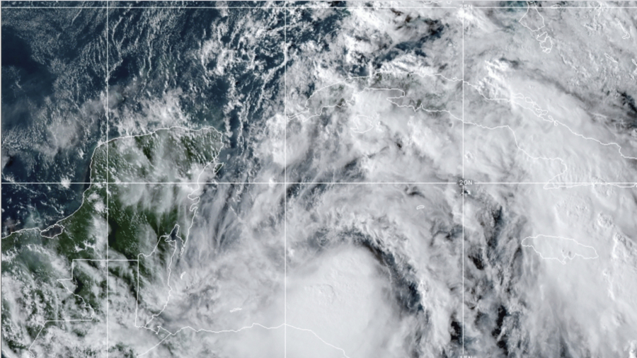 Zeta Likely Hurricane Before Hitting Yucatan, Heading for US
