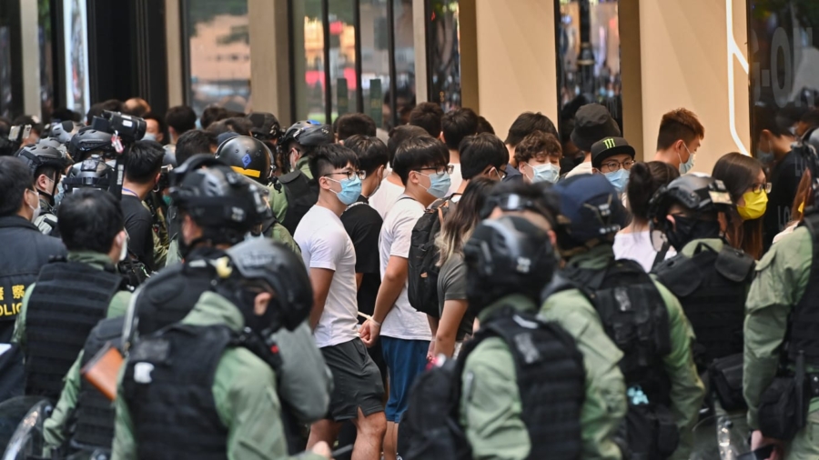 Defying Police Ban, Hongkongers Protest on China’s ‘National Day’