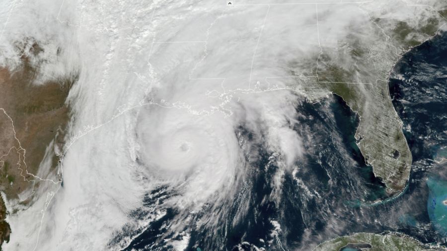 At Least 1 Dead as Hurricane Zeta Hammers Gulf Coast