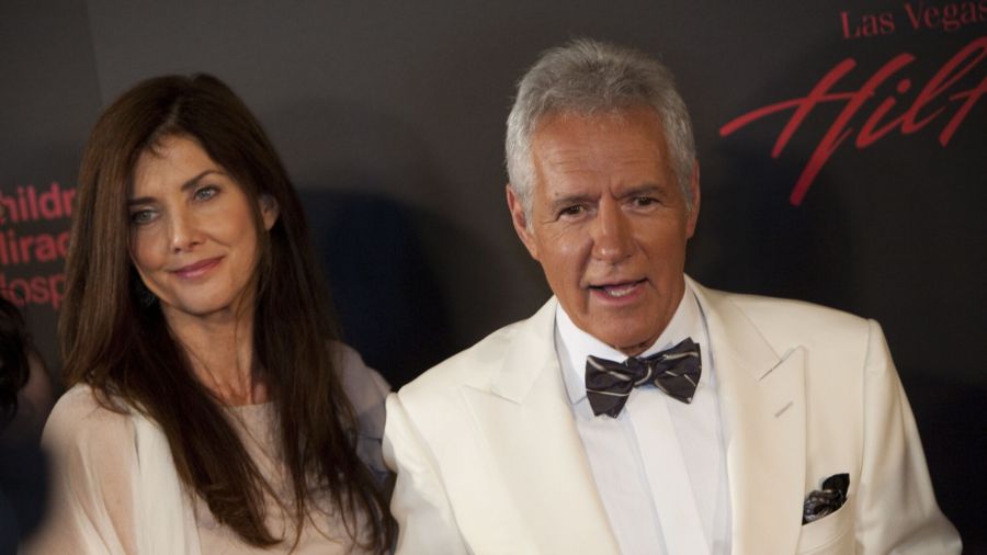 Alex Trebek’s Widow Jean Offers Thanks for Support