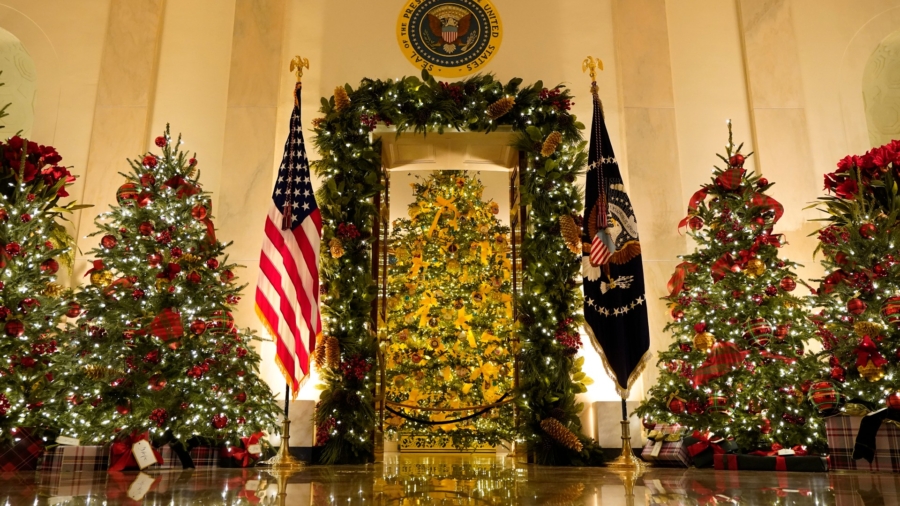 ‘America the Beautiful’ Is White House Theme for Christmas