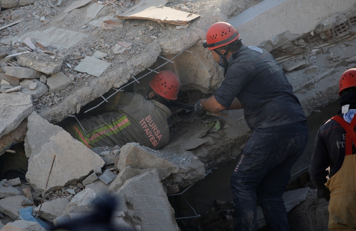 Rescue operations take place on a site after an earthquake struck the Aegean Sea, in the coastal province of Izmir, Turkey, on Nov. 2, 2020. (Kemal Aslan/Reuters)