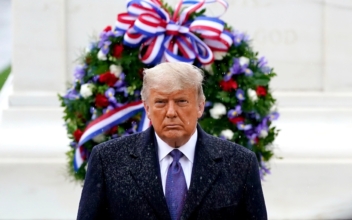 Trump Orders Wreaths Across America at Arlington National Cemetery to Continue