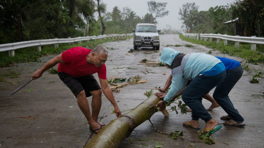Powerful Typhoon Lashes Philippines, Killing at Least 10