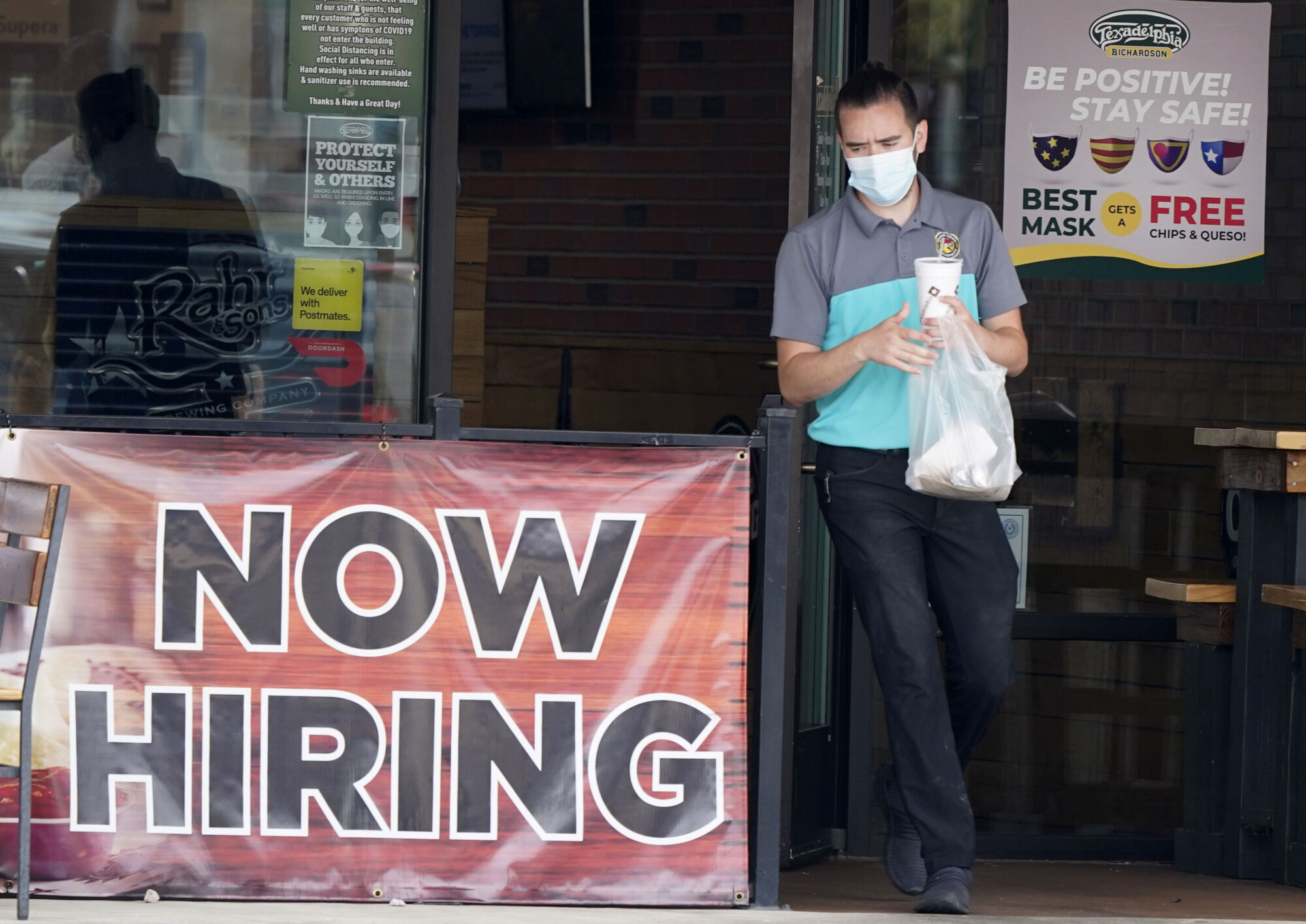 Unemployment Drops to 6.9 Percent and US Adds a Solid 638,000 Jobs