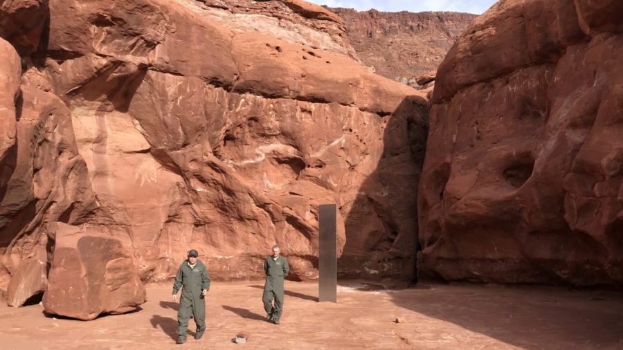 Space Oddity? Monolith in Utah Desert Mystifies Helicopter Crew