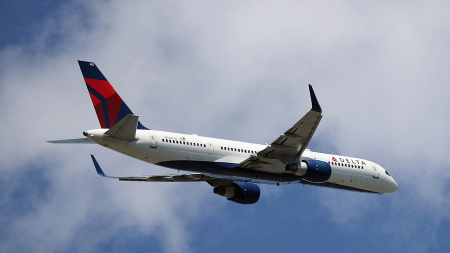 2 Delta Passengers Open Door of Moving Plane and Slide out With Dog at NY Airport