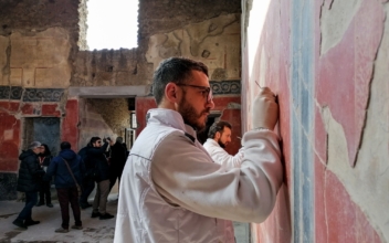 Italian Frescoes Undergo Restoration