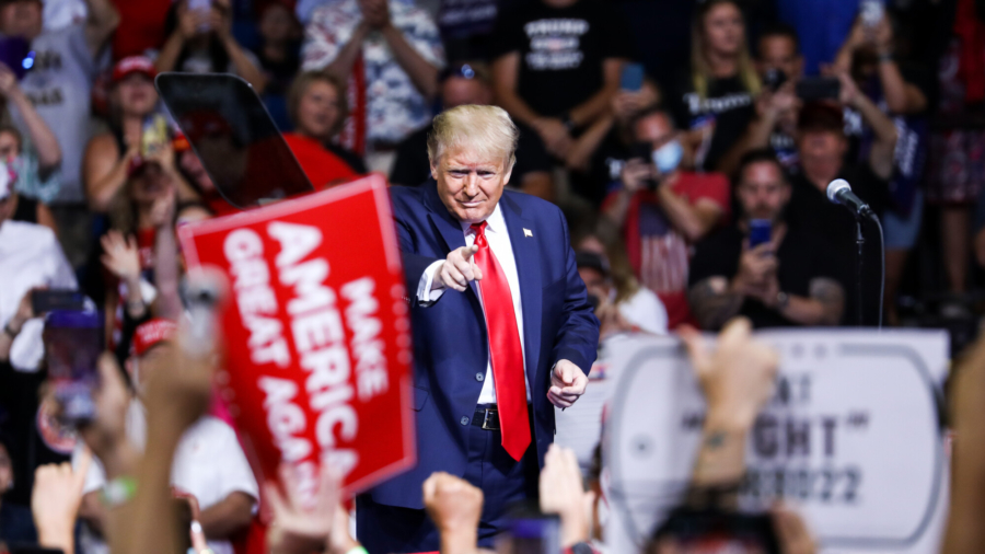 Trump Heads to Georgia to Rally for Loeffler, Perdue With Control of Senate Up for Grabs