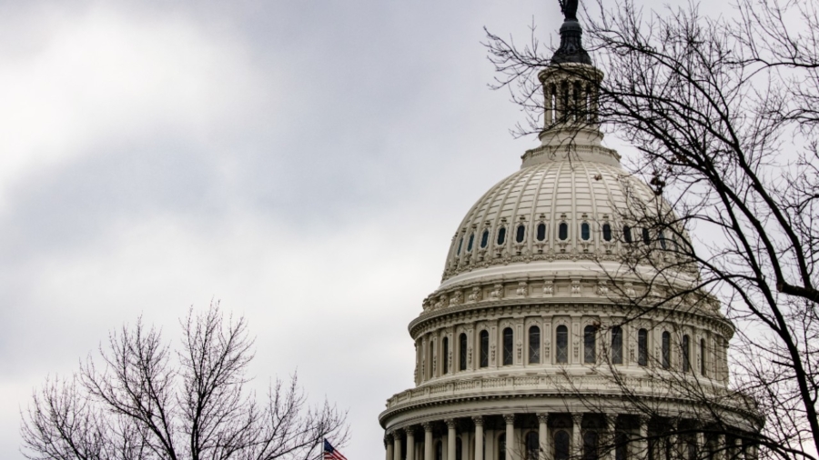 Senate Democrats Introduce Bill to Raise National Minimum Wage to $15 An Hour