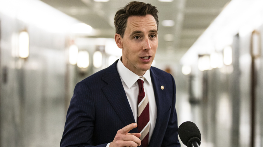 Hawley Introduces Bill to Reduce Pentagon’s Reliance on Technology from China and Other ‘Adversary Nations’