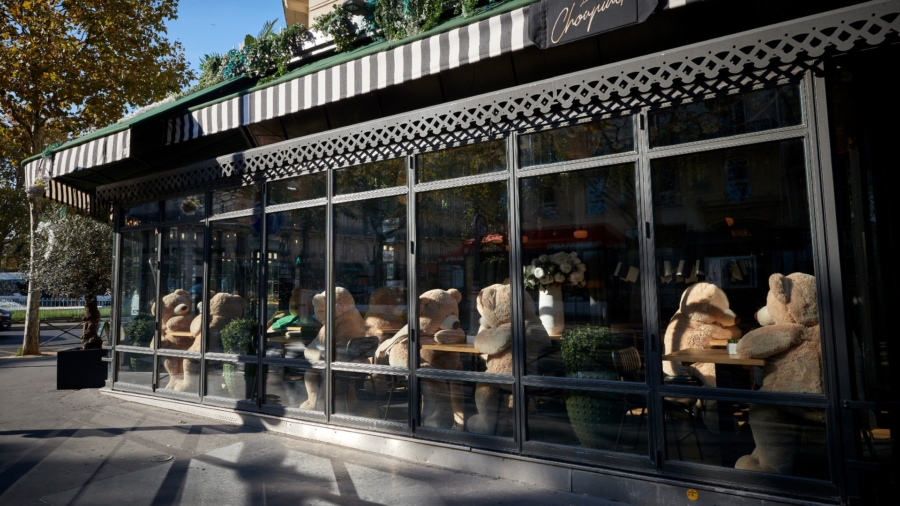 Bears Replace Diners at French Restaurant