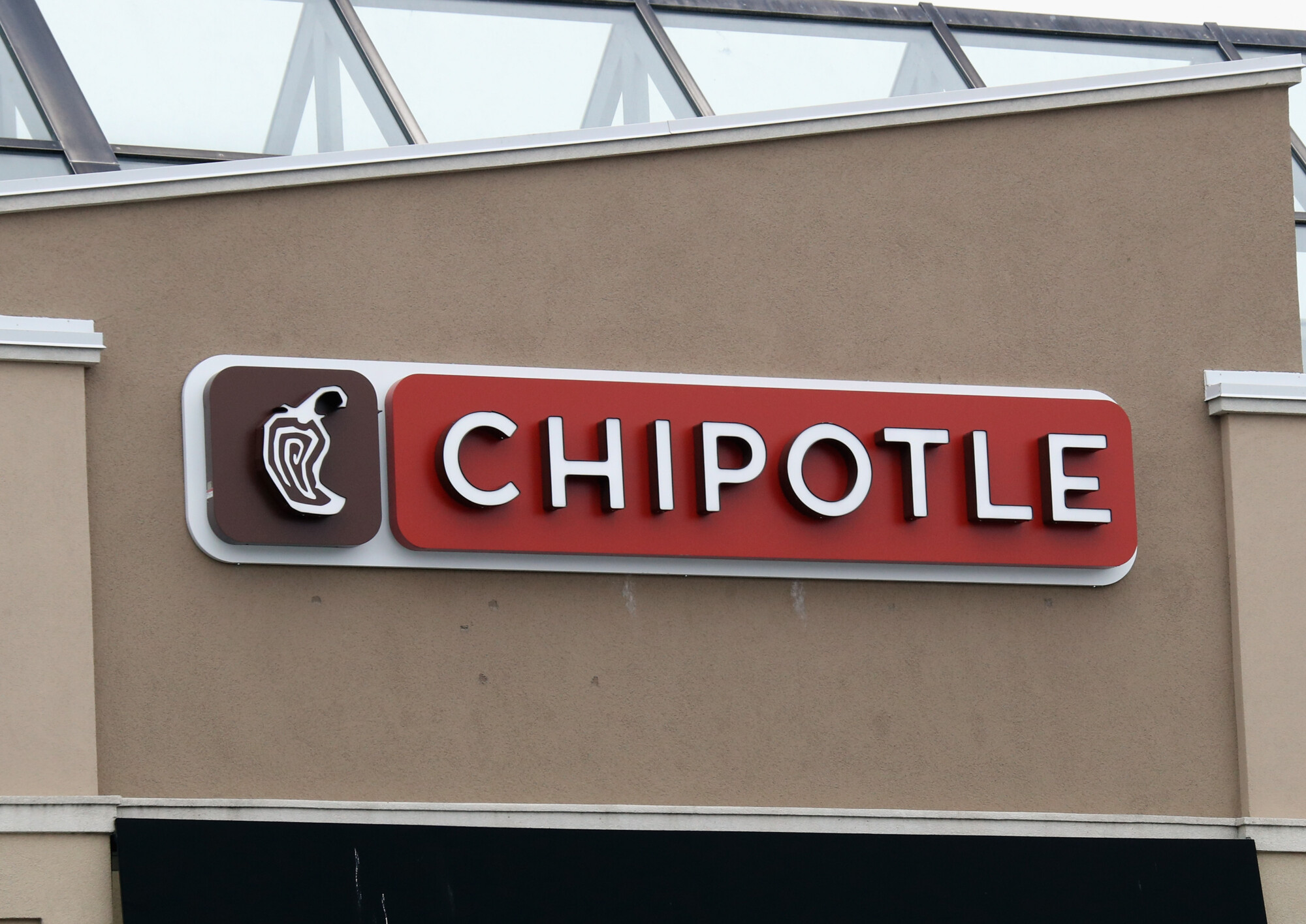 Chipotle Raises Prices to Cover Salary Hike